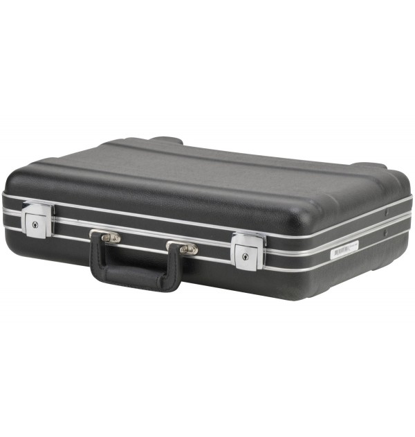 SKB Luggage Style Transport Case without foam